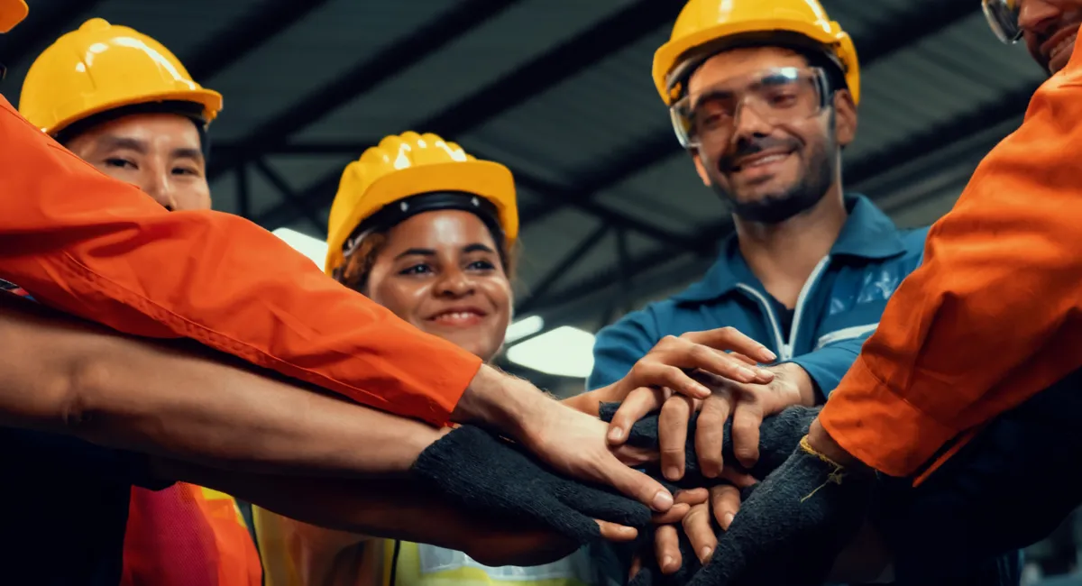 iCanPR - 77 Lao Động Tay Nghề Nhận Thư Mời Trong Đợt Rút Thăm Manitoba PNP Tháng 08/2025 77 Lao Động Tay Nghề Nhận Thư Mời Trong Đợt Rút Thăm Manitoba PNP Tháng 08/2025