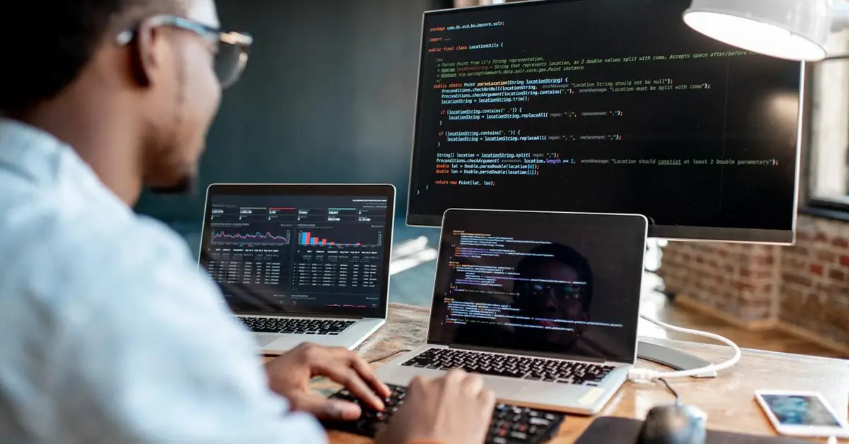 Chuyên viên phát triển phần mềm (Software Developer)