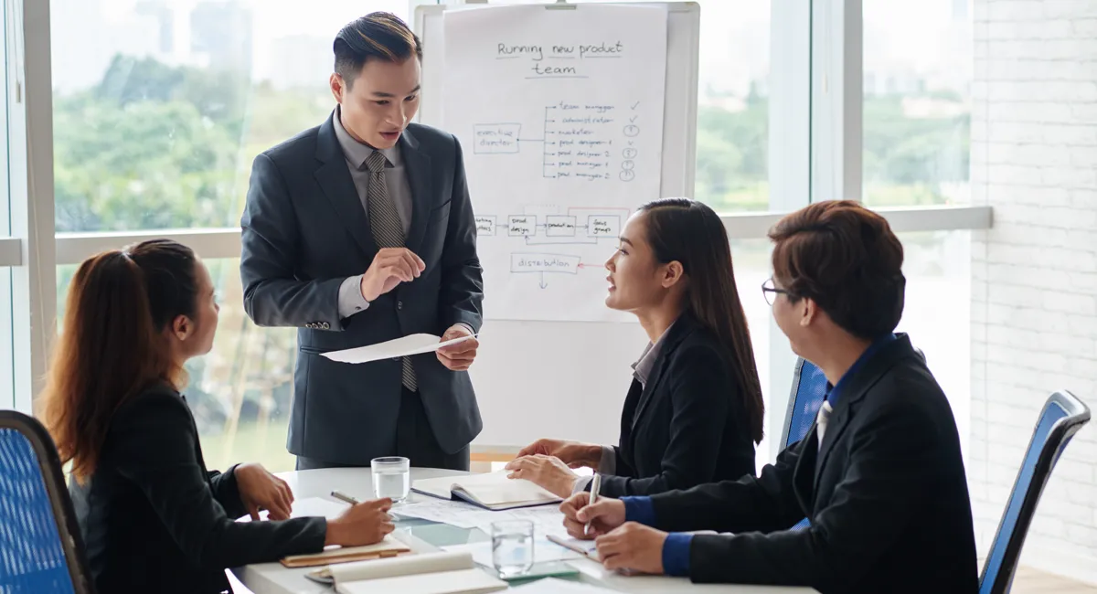 Express Entry quản lý cấp cao: Lần đầu có draw riêng, CRS chỉ 429