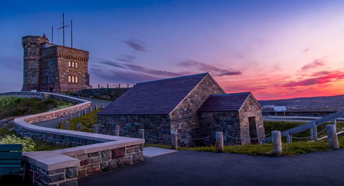 Newfoundland và Labrador thay đổi lượng đơn xin nhập cư theo lộ trình của tỉnh 4 Newfoundland và Labrador thay đổi lượng đơn xin nhập cư theo lộ trình của tỉnh