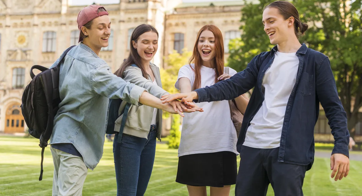 Quy định mới về việc chuyển trường của sinh viên quốc tế tại Canada 8 Quy định mới về việc chuyển trường của sinh viên quốc tế tại Canada