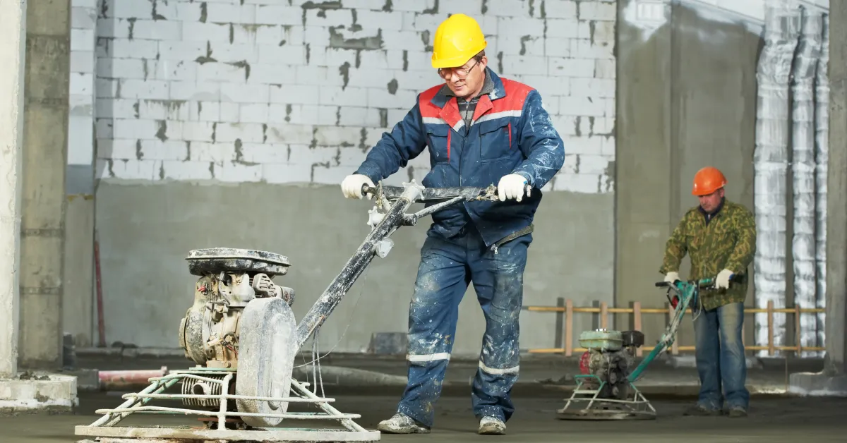 Thợ hoàn thiện bê tông