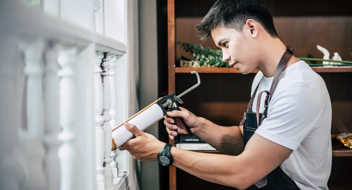 Furniture Refinisher